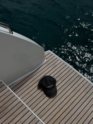 SUMMER BASEBALL CAPS CALL! Smoky is back. Po půl roce zpátky. Žádný nový drop, žádná limitka – jen to, co tu dlouho...